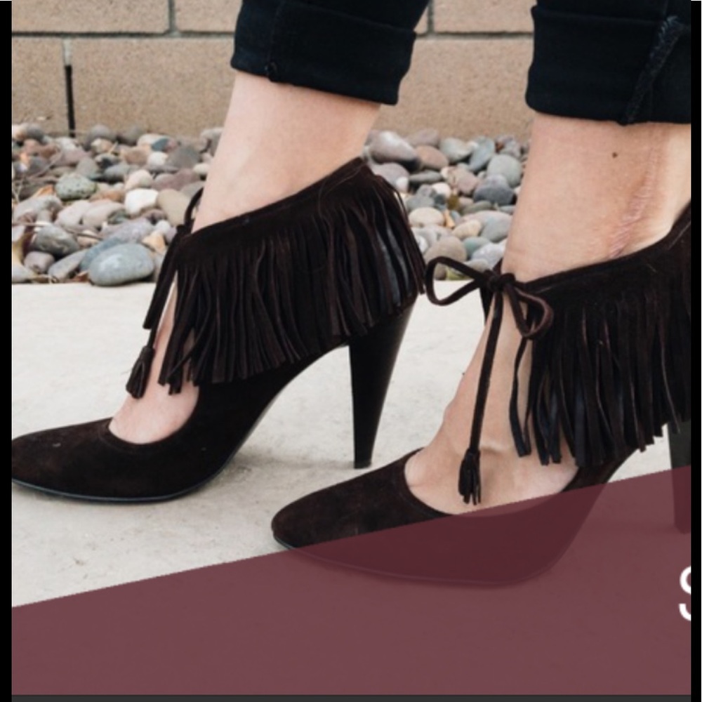 CALVIN KLEIN BROWN FRINGE HEEL Brown suede heel